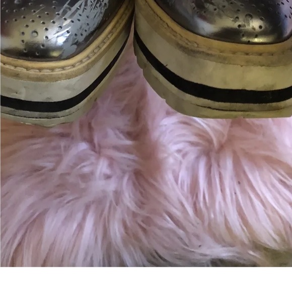 Prada - Picture 5 of 9